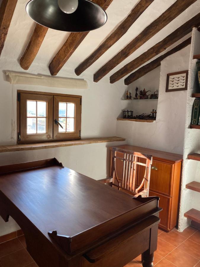 Beautiful Traditional Town House アルダレス エクステリア 写真